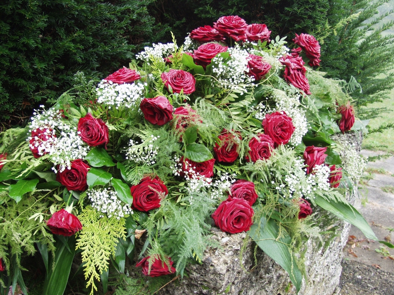 funeraire-GAREOULT-min_roses-61203